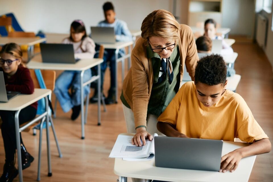 Teaching Assistants and Classroom Management—Strategies for Success